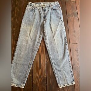 Juniors Size 13 Levi 950 tapered leg, relaxed, fit light wash jeans